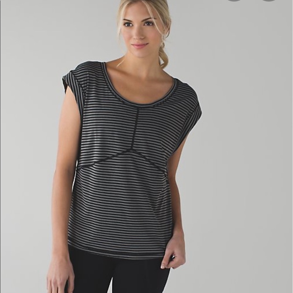 LULULEMON Get Sweat Tee sz 4